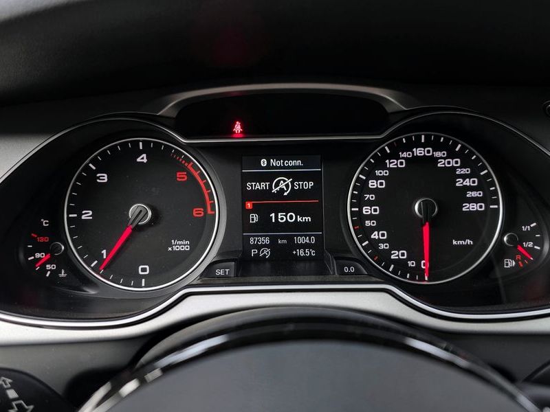 2015 Audi A4 35 TDI Quattro Dynamic B8 photo 8