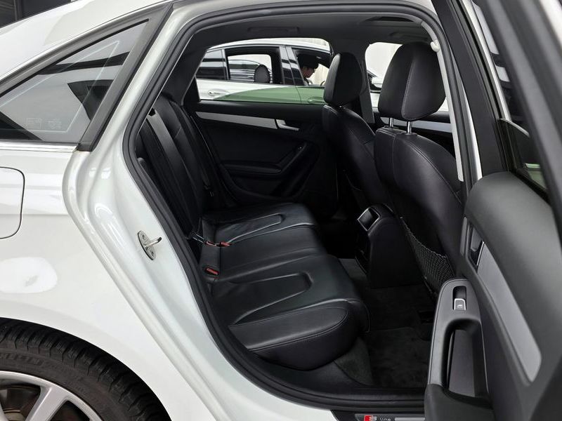 2015 Audi A4 35 TDI Quattro Dynamic B8 photo 12
