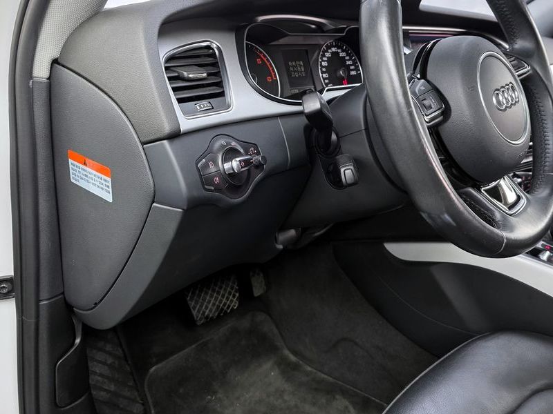 2015 Audi A4 35 TDI Quattro Dynamic B8 photo 17