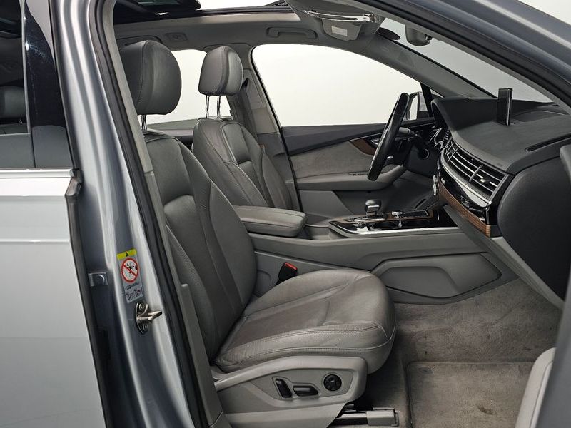 2016 Audi Q7 35 TDI Quattro Premium Tech photo 10
