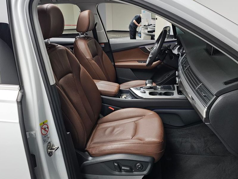 2019 Audi Q7 45 TFSI Quattro photo 11