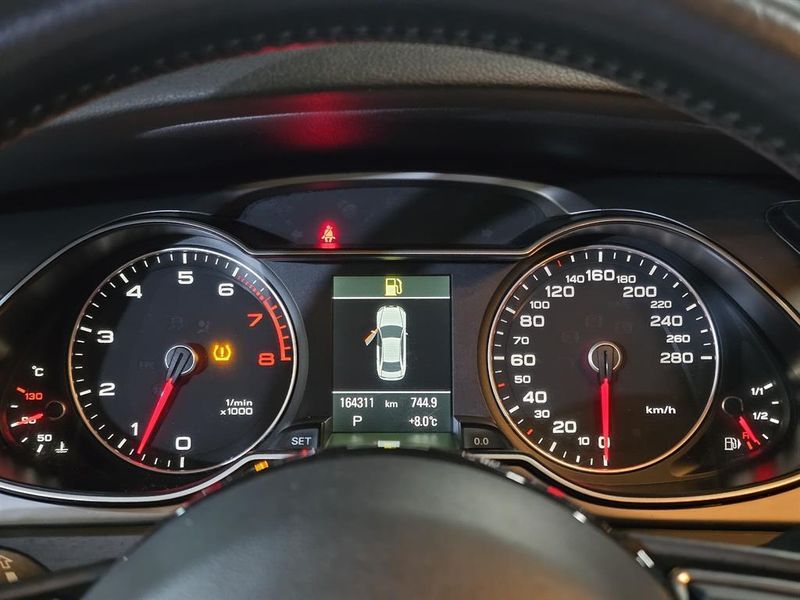 2013 Audi A4 2.0 TFSI Quattro Dynamic B8 photo 8