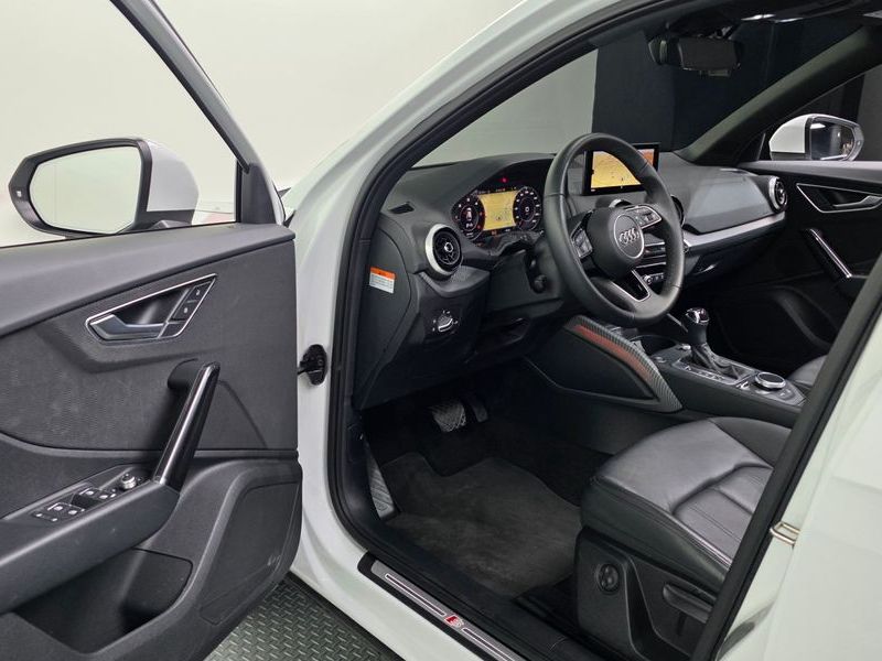 2023 Audi Q2 35 TDI Premium photo 15