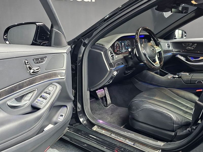 2020 Mercedes-Benz S-Class S350 d 4MATIC AMG Line photo 10