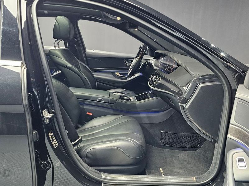2020 Mercedes-Benz S-Class S350 d 4MATIC AMG Line photo 11