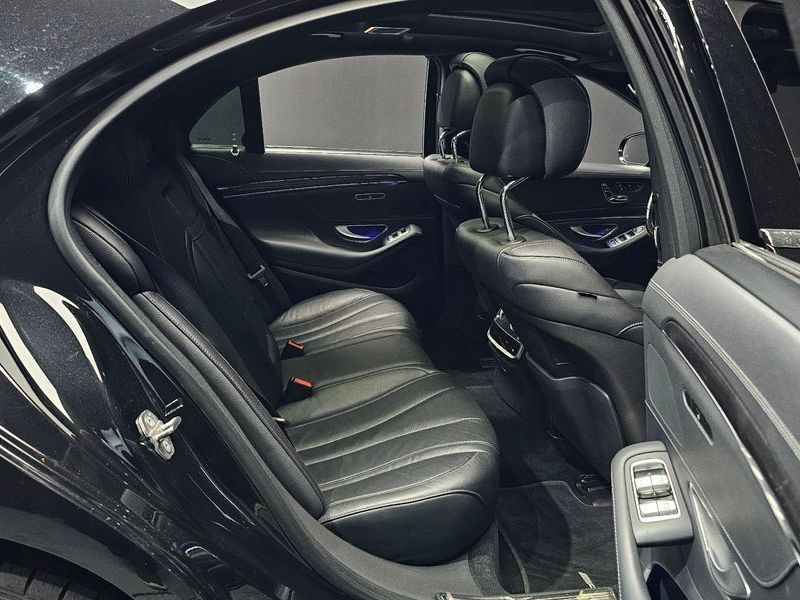 2020 Mercedes-Benz S-Class S350 d 4MATIC AMG Line photo 12