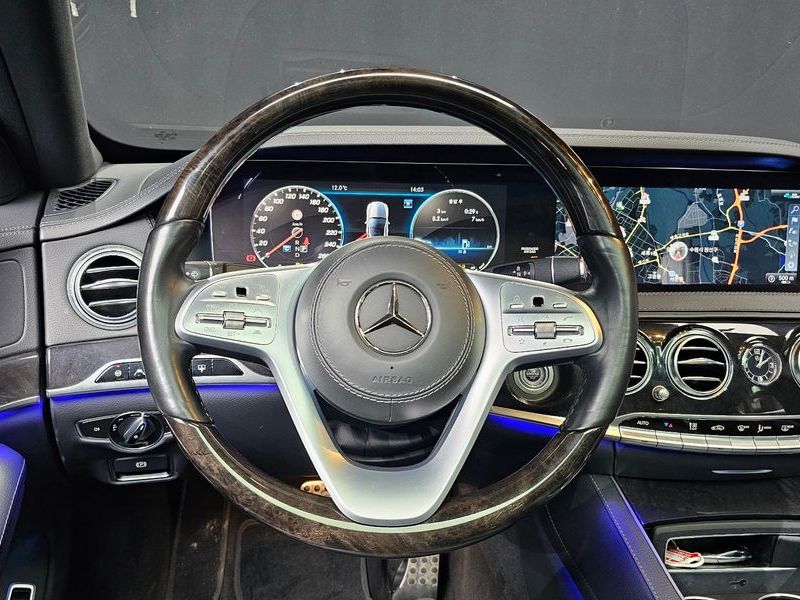 2020 Mercedes-Benz S-Class S350 d 4MATIC AMG Line photo 13