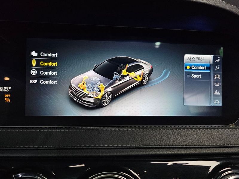 2020 Mercedes-Benz S-Class S350 d 4MATIC AMG Line photo 16