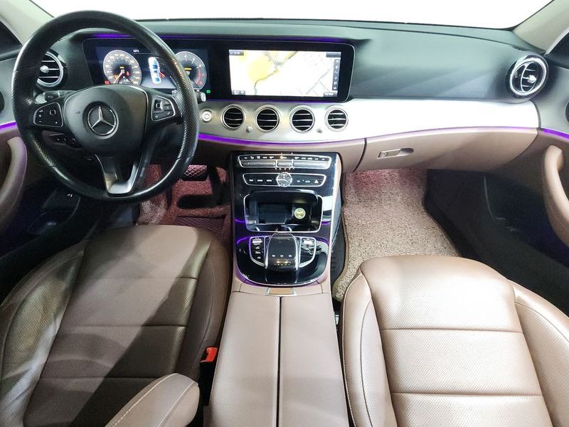 2017 Mercedes-Benz E-Class E300 AMG Line photo 7