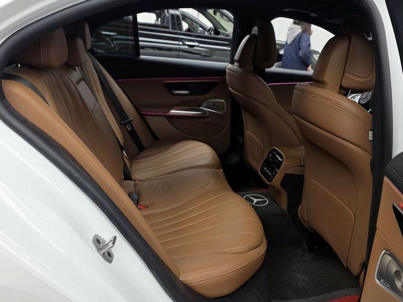 2024 Mercedes-Benz E-Class E450 4MATIC Exclusive photo 12