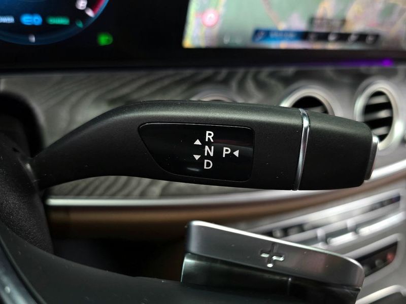 2022 Mercedes-Benz E-Class E350 4MATIC Avantgarde photo 9