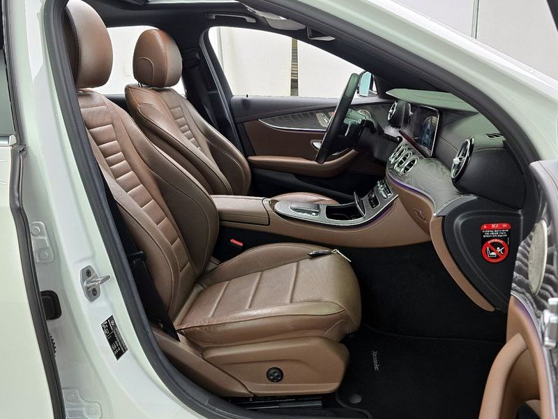 2022 Mercedes-Benz E-Class E350 4MATIC Avantgarde photo 10