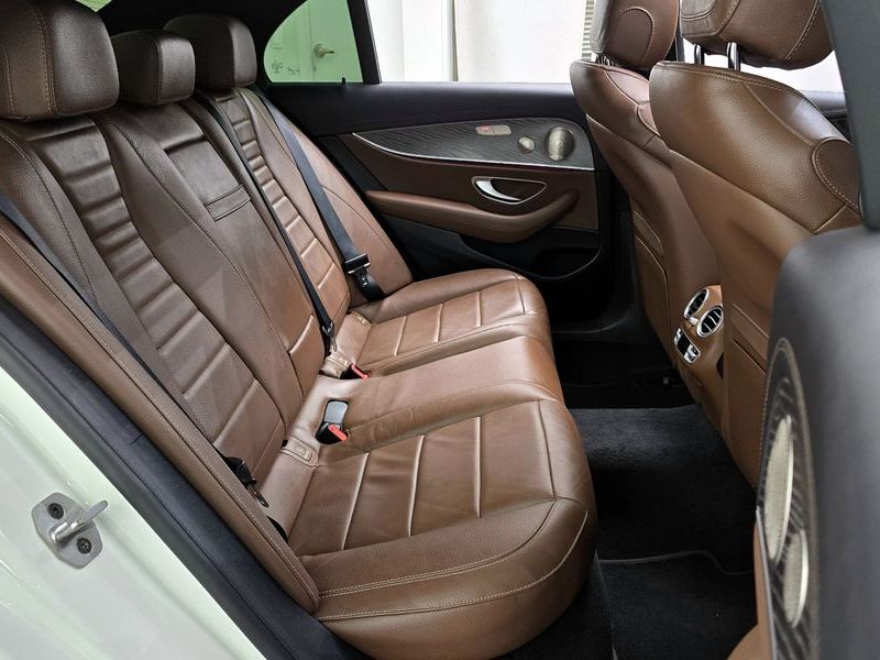 2022 Mercedes-Benz E-Class E350 4MATIC Avantgarde photo 12