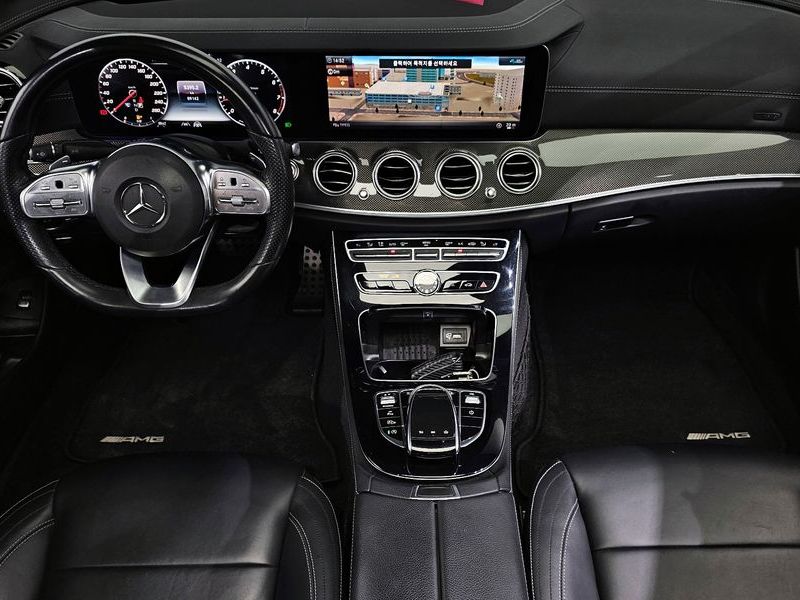2020 Mercedes-Benz E-Class E350 4MATIC AMG Line photo 7
