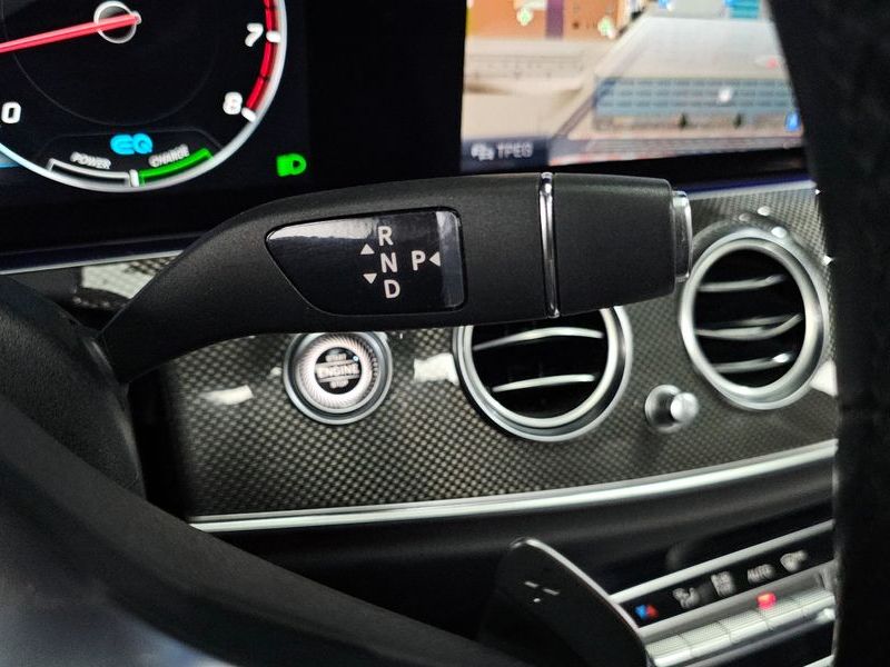 2020 Mercedes-Benz E-Class E350 4MATIC AMG Line photo 9