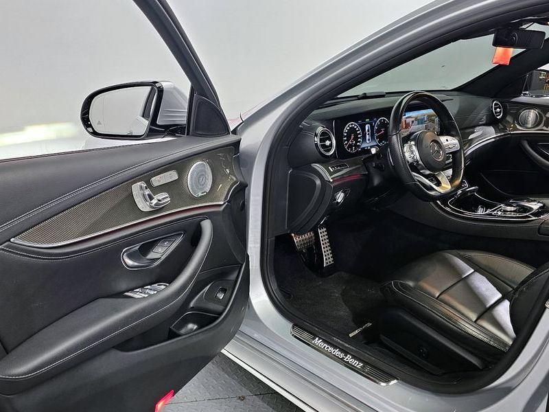 2020 Mercedes-Benz E-Class E350 4MATIC AMG Line photo 10