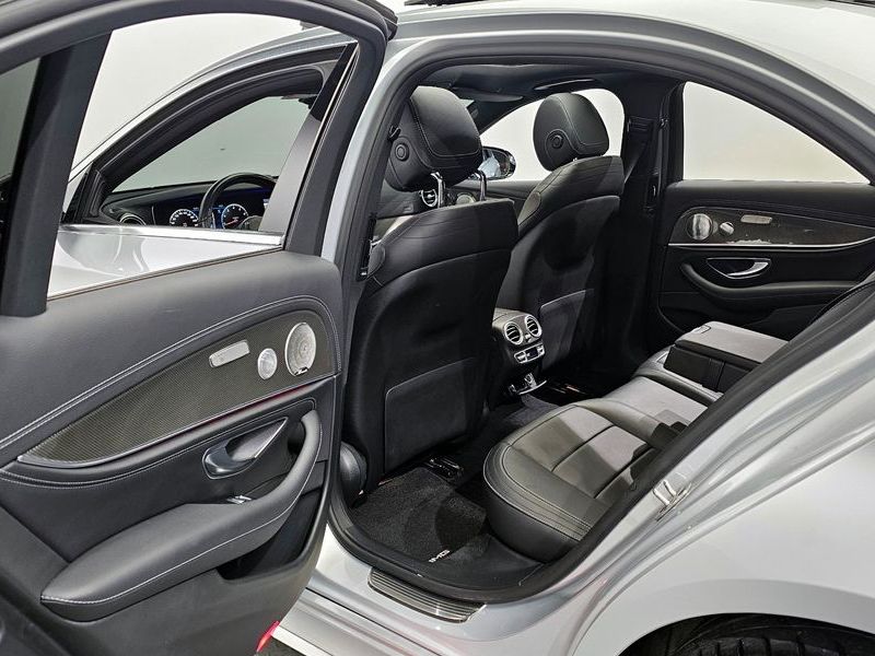 2020 Mercedes-Benz E-Class E350 4MATIC AMG Line photo 11