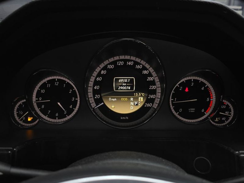 2012 Mercedes-Benz E-Class E220 CDI Avantgarde photo 8