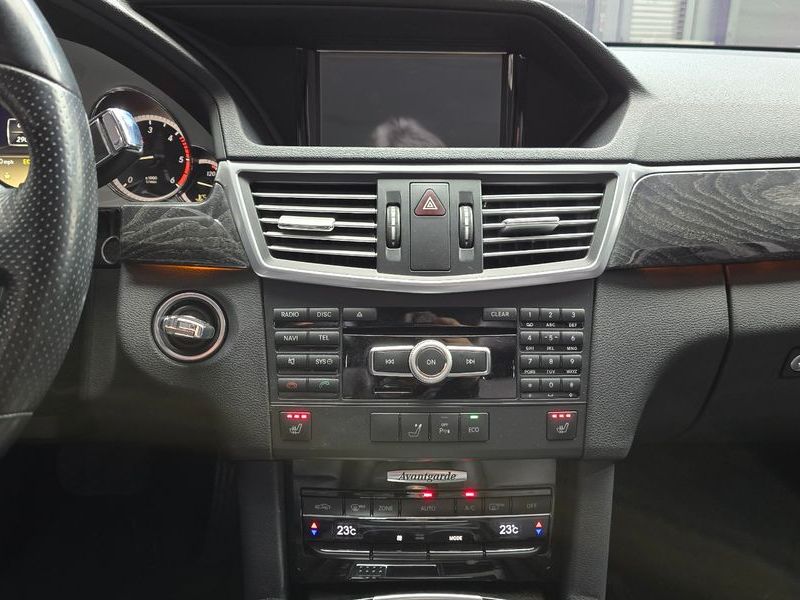 2012 Mercedes-Benz E-Class E220 CDI Avantgarde photo 18