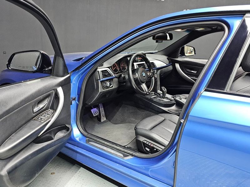 2015 BMW 3 Series 320d M Performence Edition photo 10