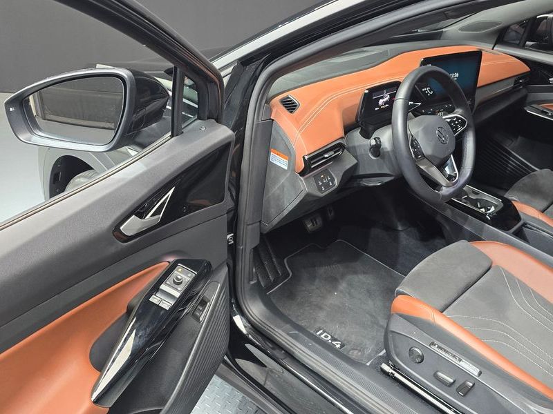 2023 Volkswagen ID.4 Pro photo 10