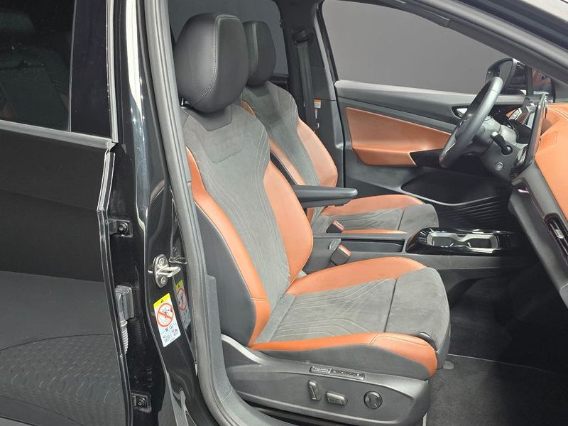 2023 Volkswagen ID.4 Pro photo 12