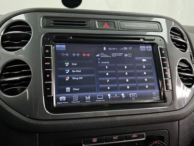 2015 Volkswagen Tiguan 2.0 TDI Comfort 5N photo 16