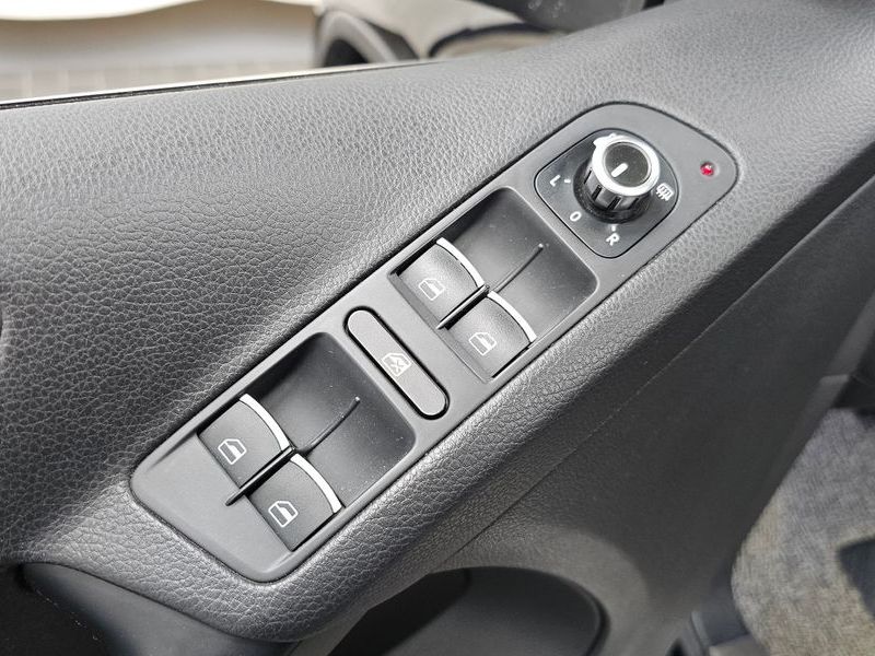 2015 Volkswagen Tiguan 2.0 TDI Comfort 5N photo 19