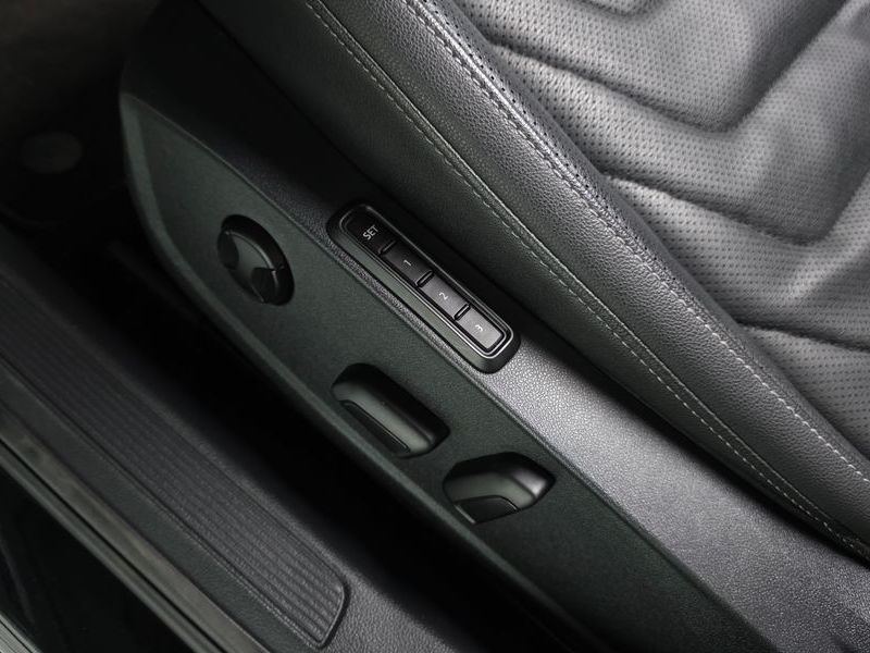 2021 Volkswagen Jetta 1.4 TSI Prestige photo 17