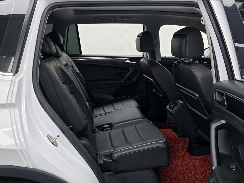 2020 Volkswagen Tiguan 2.0 TDI Prestige photo 12