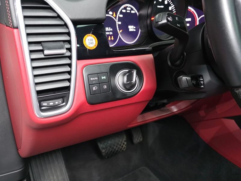 2022 Porsche Cayenne 3.0 COUPE PLATINUM EDITION photo 28