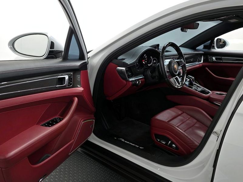 2020 Porsche Panamera 3.0 AWD photo 10