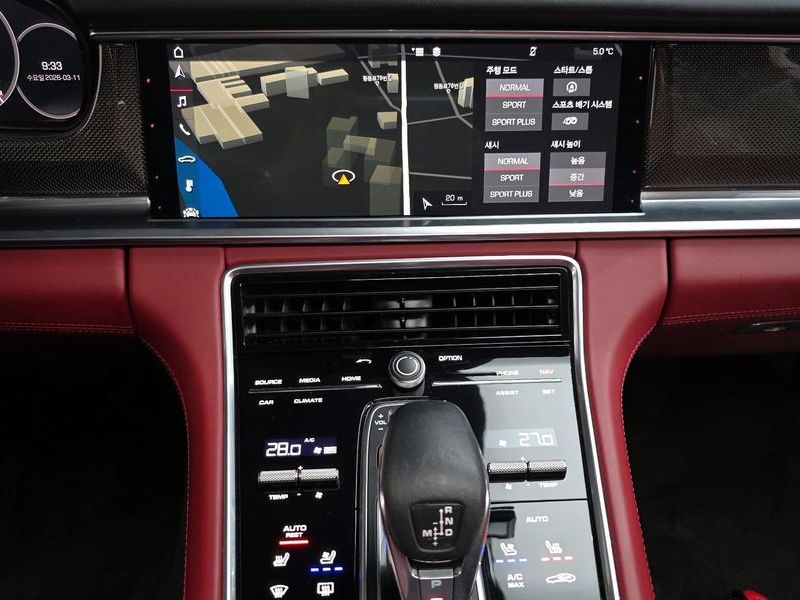 2020 Porsche Panamera 3.0 AWD photo 14