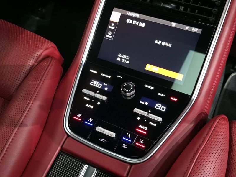 2020 Porsche Panamera 3.0 AWD photo 19