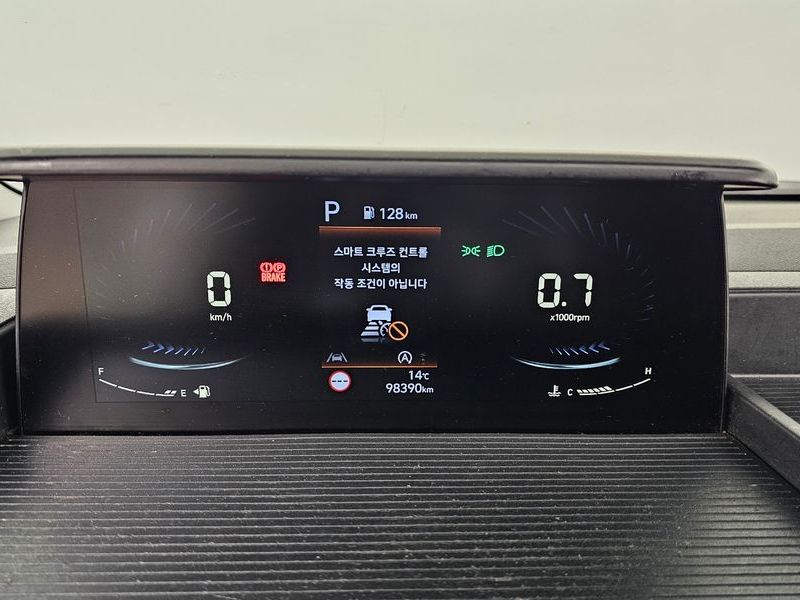 2023 Hyundai Staria Cargo 5-Seater Smart photo 8