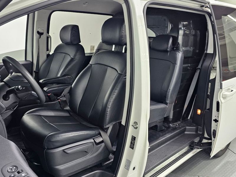 2023 Hyundai Staria Cargo 5-Seater Smart photo 11