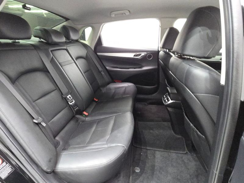 2020 Hyundai Grandeur 3.0 LPi Rent Car Premium photo 12