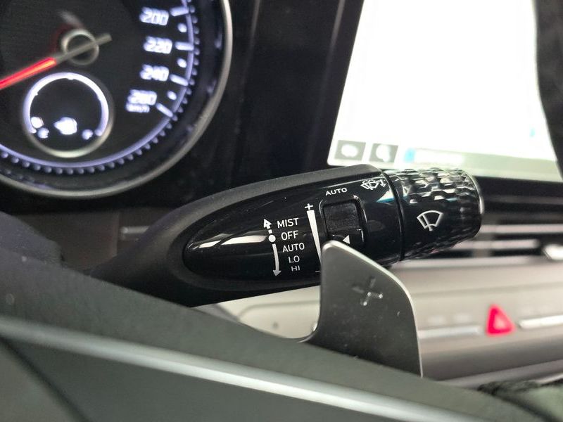 2020 Hyundai Grandeur 3.0 LPi Rent Car Premium photo 18