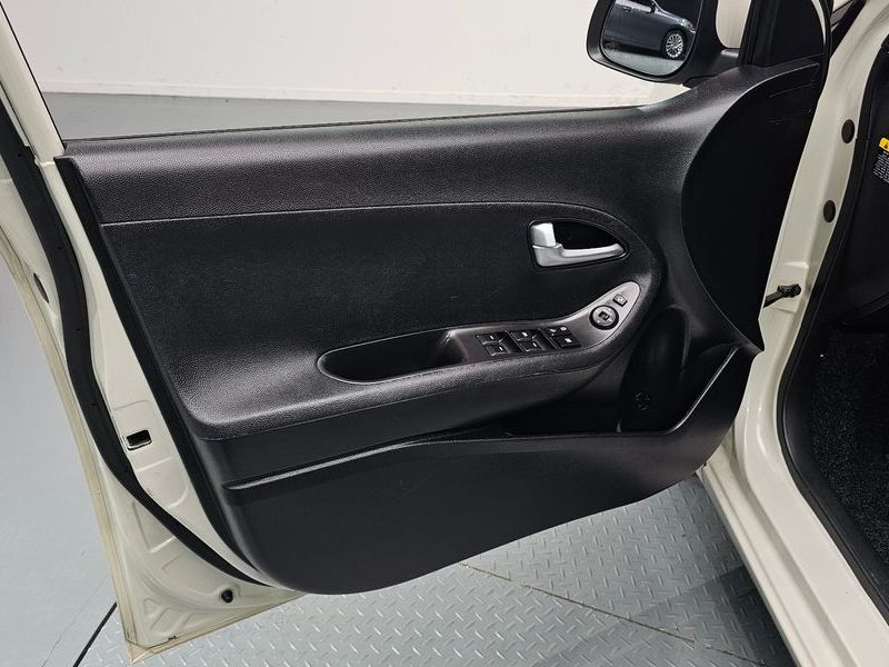 2014 Kia Morning Deluxe Trendy photo 24