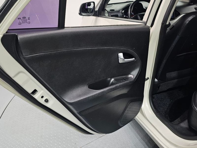 2014 Kia Morning Deluxe Trendy photo 25