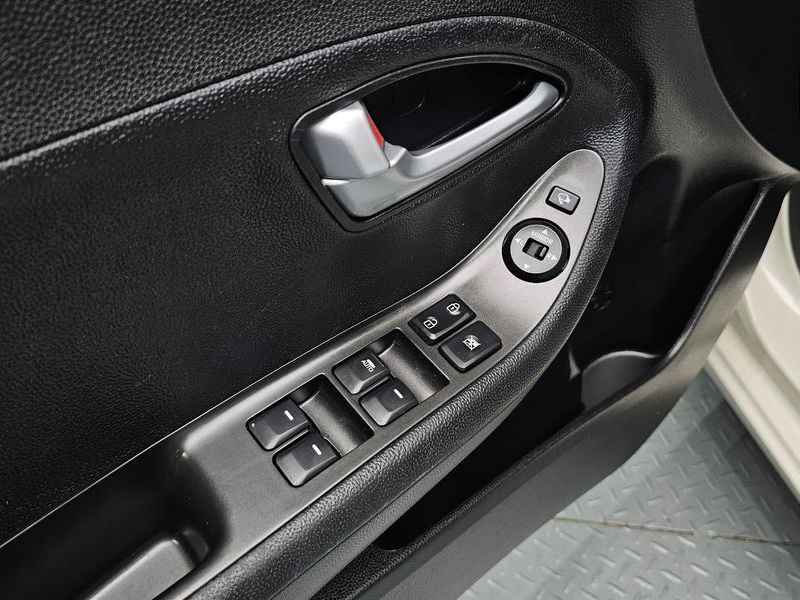 2014 Kia Morning Deluxe Trendy photo 28