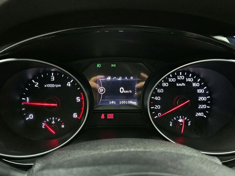 2015 Kia Carnival 9-seater Noblesse photo 8