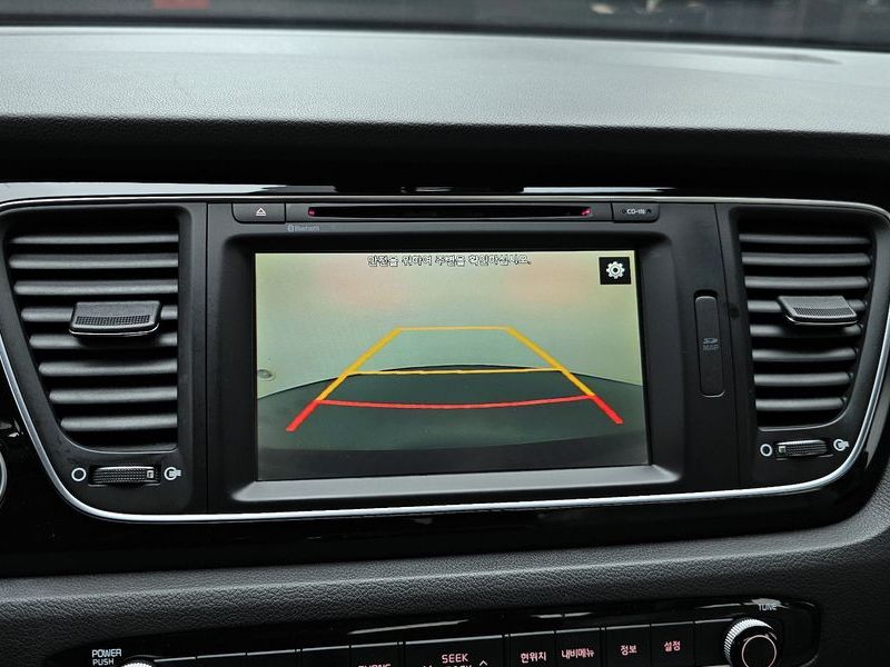 2015 Kia Carnival 9-seater Noblesse photo 14