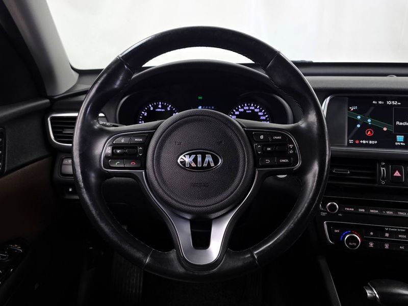 2016 Kia K5 2.0 MX Noblesse special photo 12