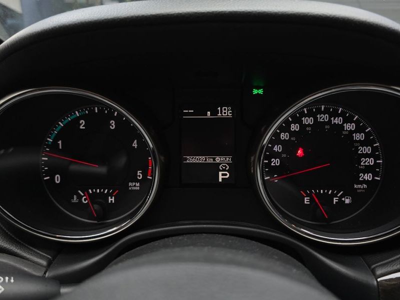 2012 Jeep Grand Cherokee 3.0 Diesel Overland WK2 photo 8
