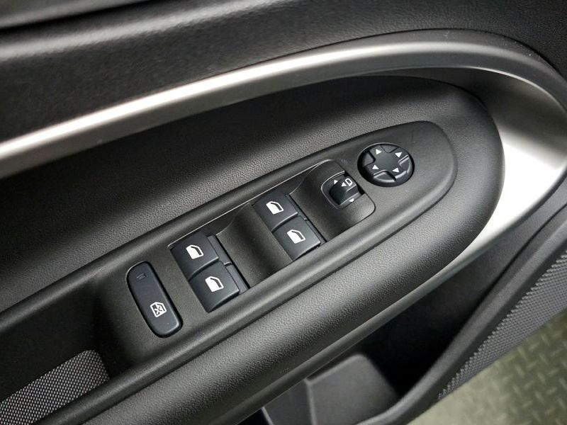 2024 Jeep 어벤저 Altitude photo 13