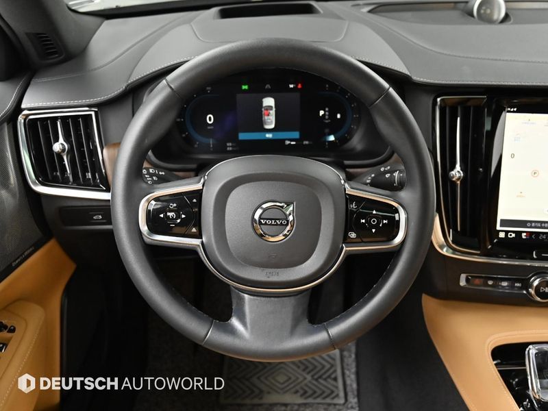 2023 Volvo S90 B6 AWD Ultimate Bright photo 13