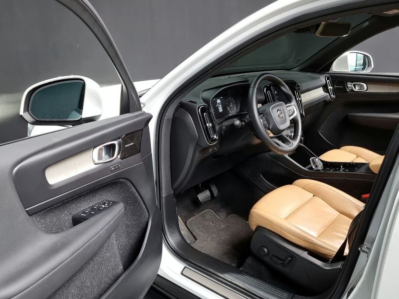 2020 Volvo XC40 T4 Inscription photo 10