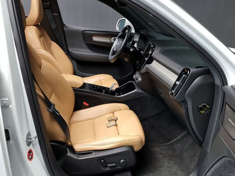 2020 Volvo XC40 T4 Inscription photo 11