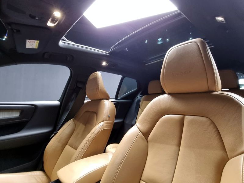 2020 Volvo XC40 T4 Inscription photo 18